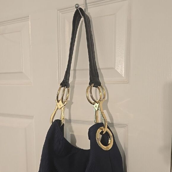 Elegant Black Hobo Bag - Picture 3 of 9